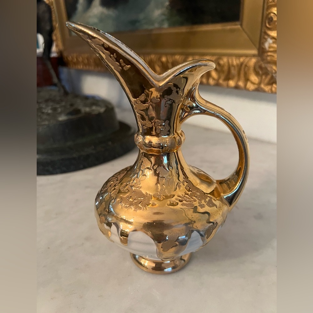Vintage Savoy China 24K Weeping Gold Over White  Decorative Ewer, Pitcher, Vase